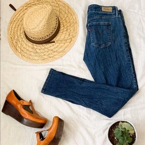 Levis Slight Curve Skinny Jeans